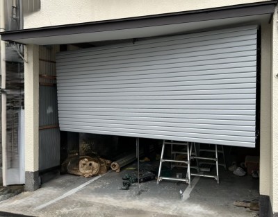 車庫　電動シャッター　交換工事
