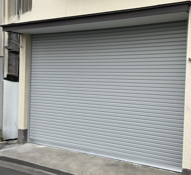 車庫　電動シャッター　交換工事