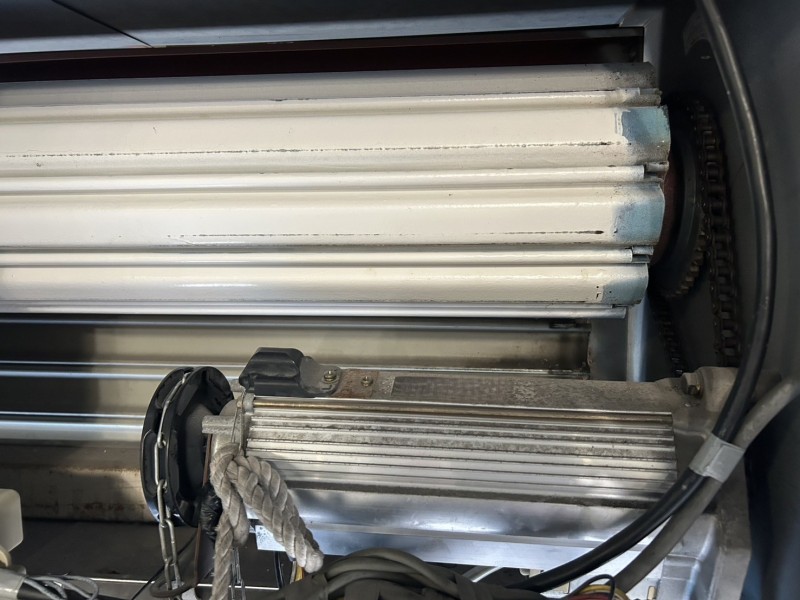 倉庫　電動シャッター　開閉機交換工事