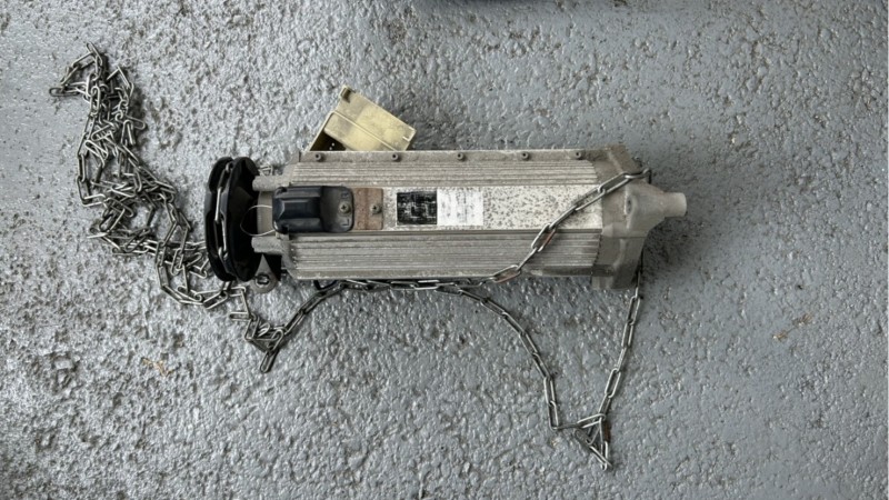 倉庫　電動シャッター　開閉機交換工事