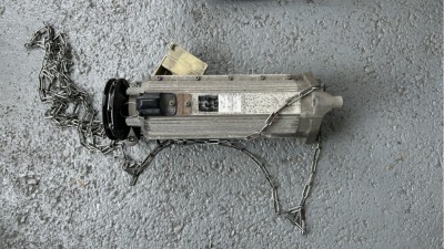 倉庫　電動シャッター　開閉機交換工事