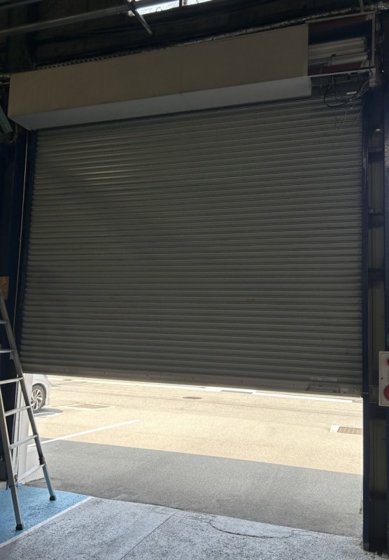 倉庫　電動シャッター　開閉機交換工事