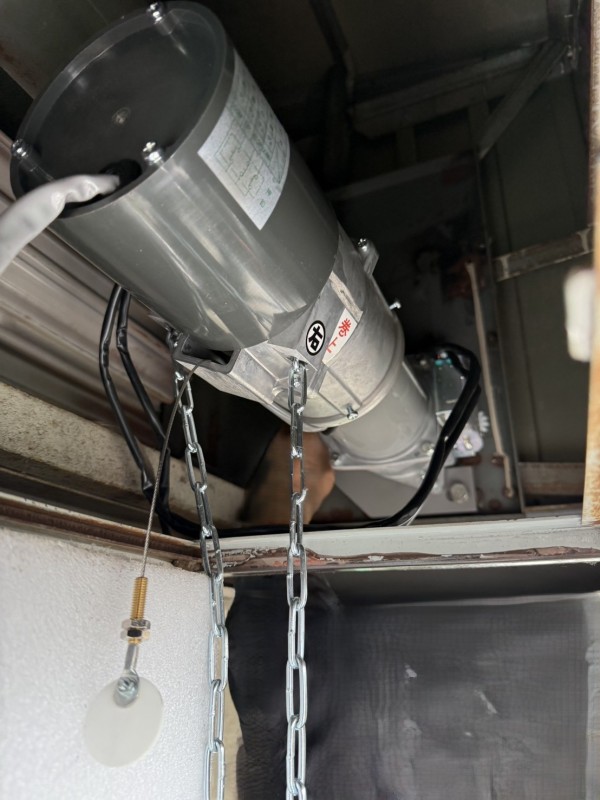 倉庫　電動シャッター　開閉機交換工事