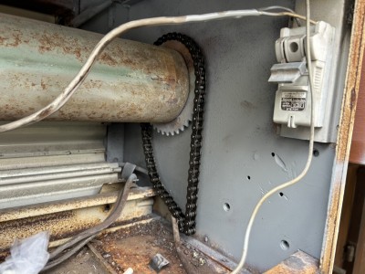 車庫　電動シャッター　開閉機交換工事