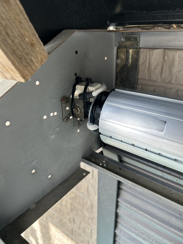 窓　手動シャッターの電動化工事