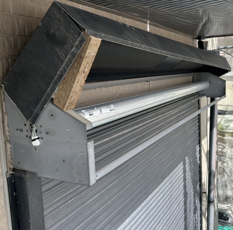 窓　手動シャッターの電動化工事