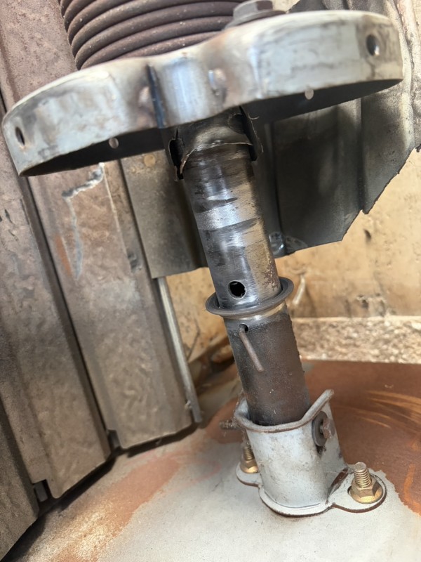 車庫の手動シャッター　下まで下がらない