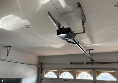 車庫 電動オーバードアシャッター バネ断裂 バネ交換