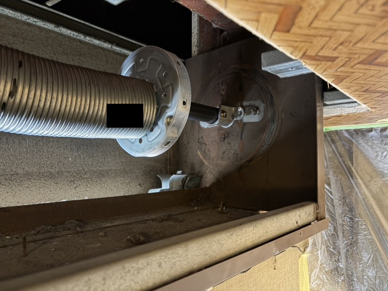 店舗　手動シャッター　動かなくなった　シャフト交換