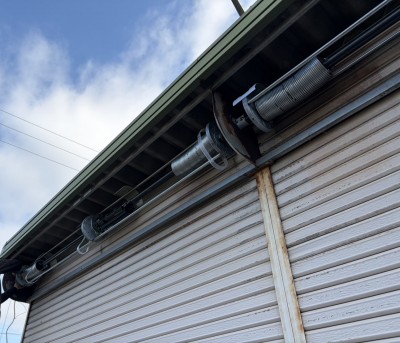 倉庫　手動シャッター　電動化