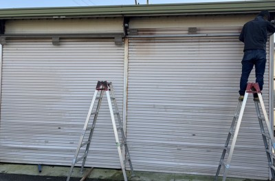 倉庫　手動シャッター　電動化