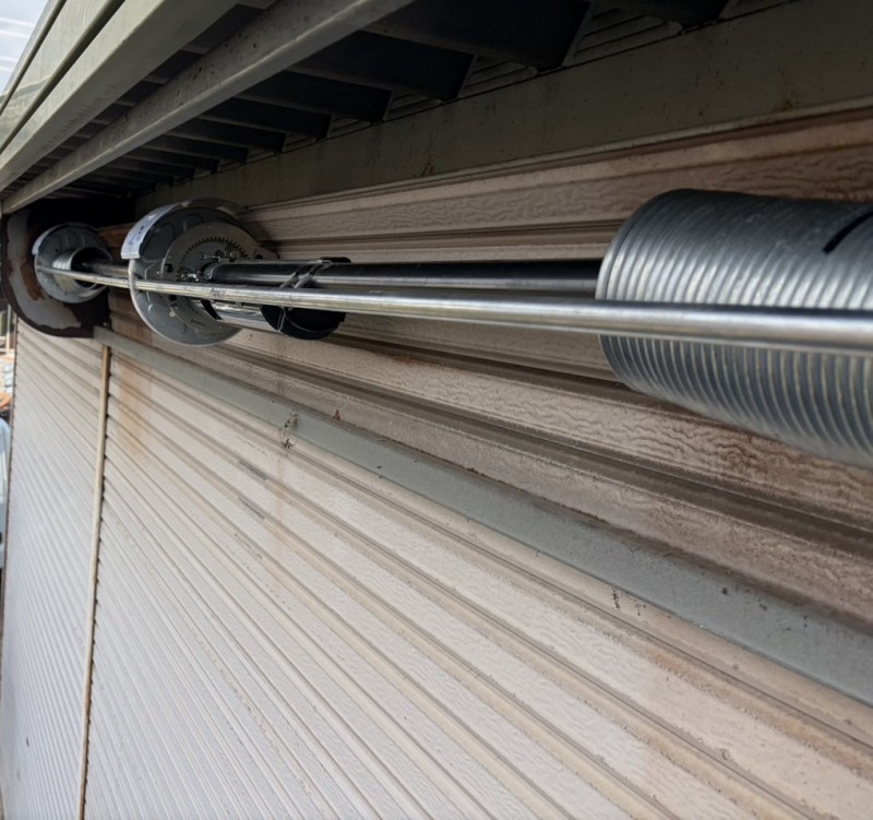 倉庫　手動シャッター　電動化