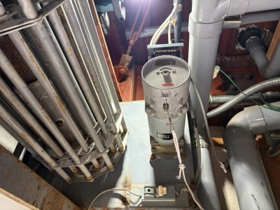 車庫　電動シャッター　開閉機交換工事