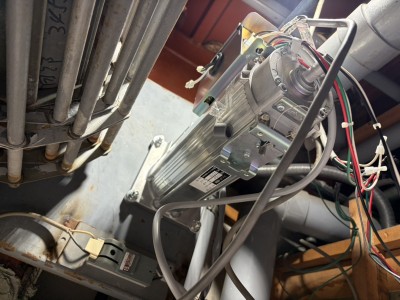 車庫　電動シャッター　開閉機交換工事