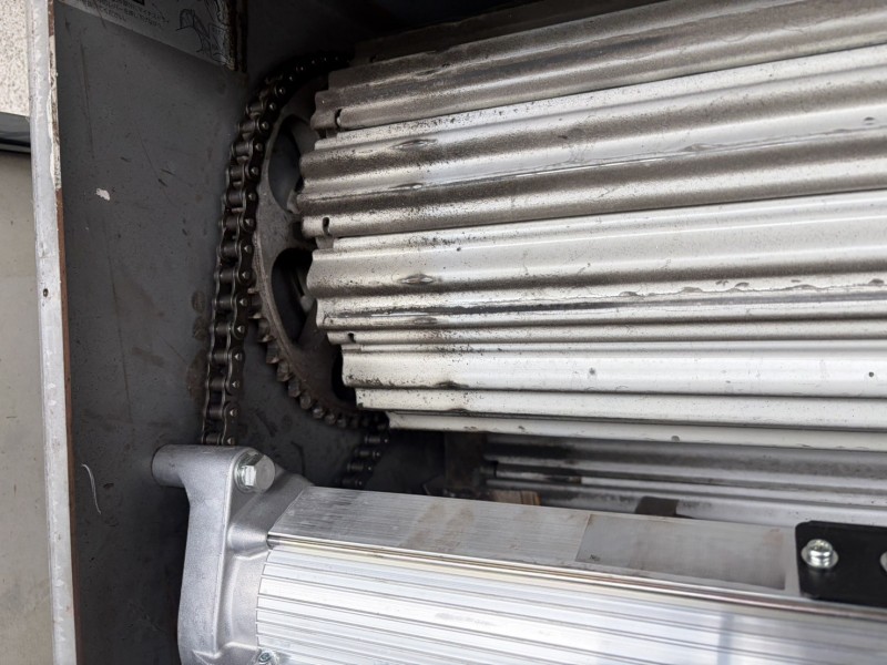 倉庫　電動シャッター　開閉機交換工事