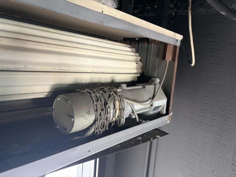 車庫　電動シャッター　交換工事