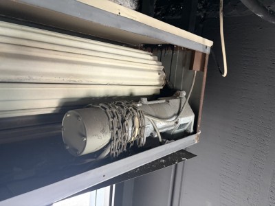 車庫　電動シャッター　交換工事