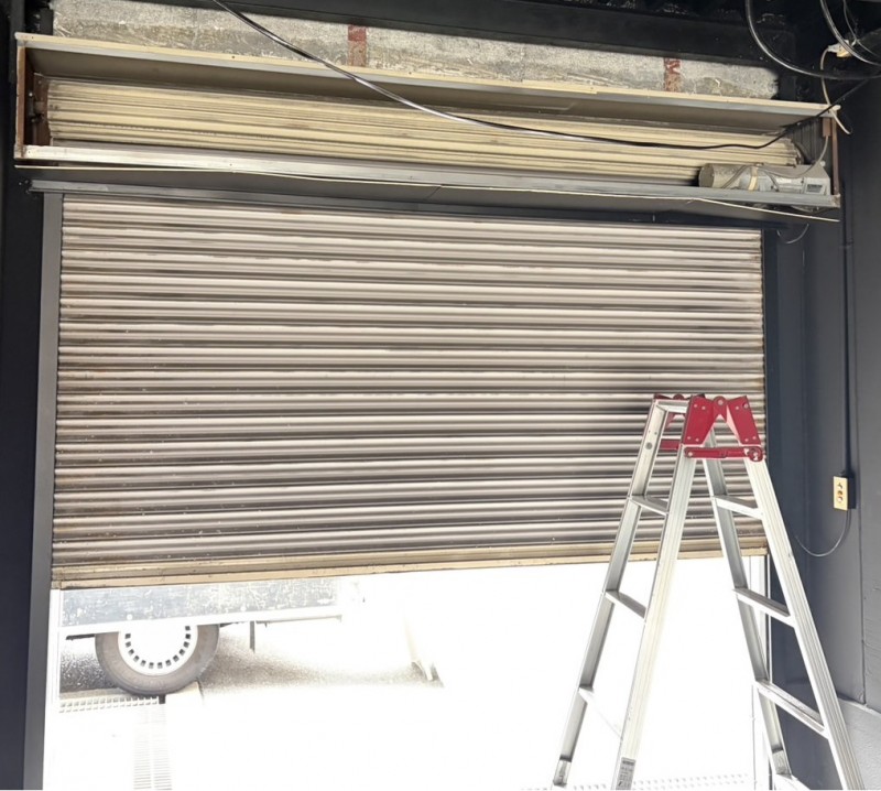 車庫　電動シャッター　交換工事