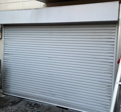 車庫　電動シャッター　開閉機交換工事