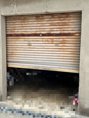 倉庫　手動シャッター交換