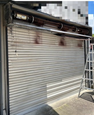 車庫　電動シャッター　開閉機交換工事