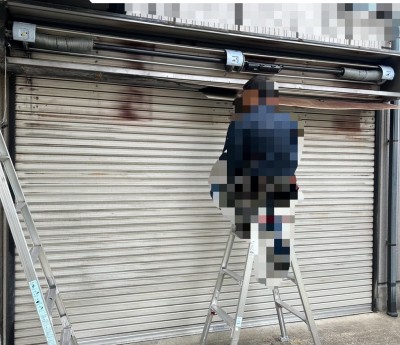 車庫　電動シャッター　開閉機交換工事