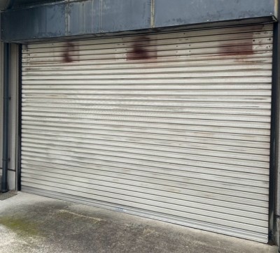 車庫　電動シャッター　開閉機交換工事