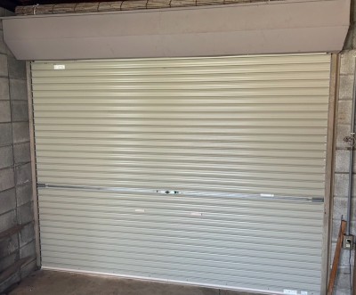 車庫　手動シャッター　シャフト・スラット交換