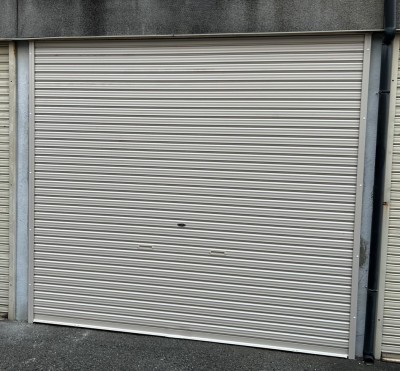 車庫 手動シャッター 交換工事