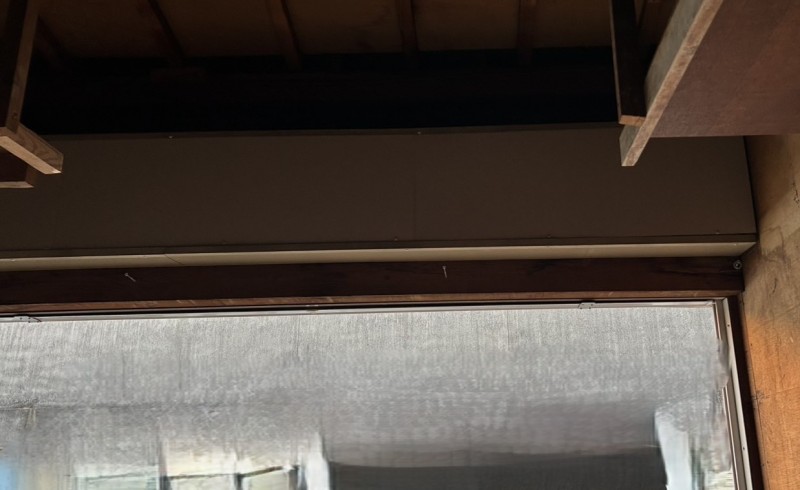 車庫　手動シャッター　交換工事