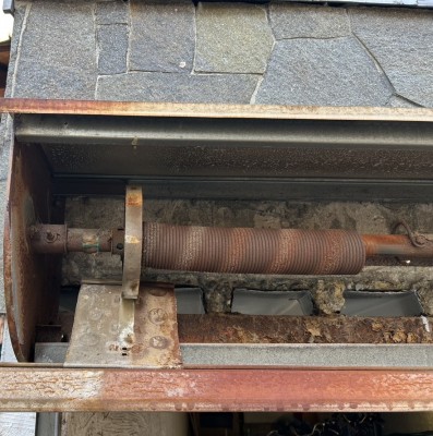 車庫　手動シャッター交換