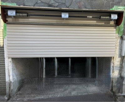 車庫　手動シャッター交換