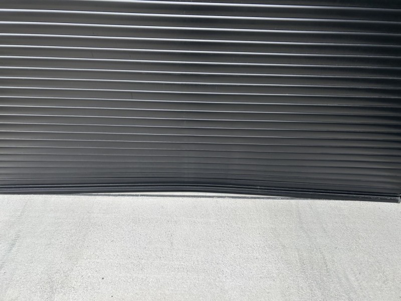 電動シャッター　スラット調整