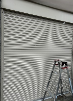 車庫　電動シャッター　交換工事