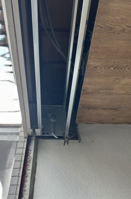 車庫　電動シャッター　交換工事