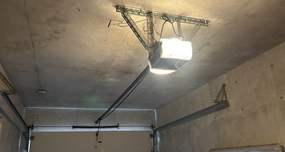 車庫　電動オーバードアシャッター　ギア・ベルト交換