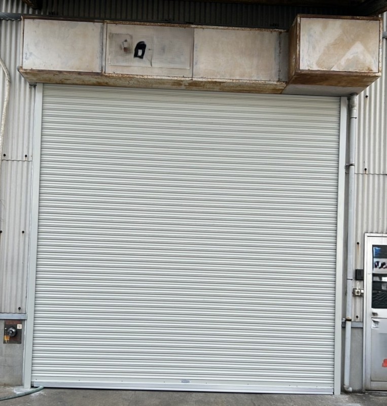 倉庫　非常電源装置付き　電動シャッター　交換工事　