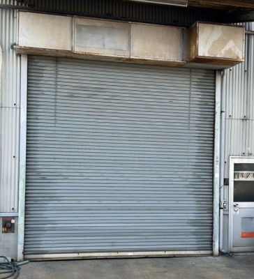 倉庫　非常電源装置付き　電動シャッター　交換工事　