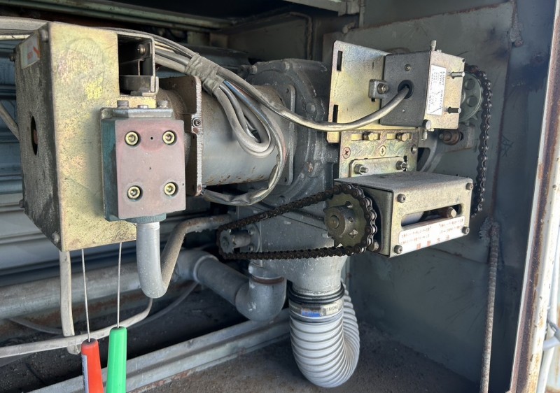 倉庫　非常電源装置付き　電動シャッター　交換工事　