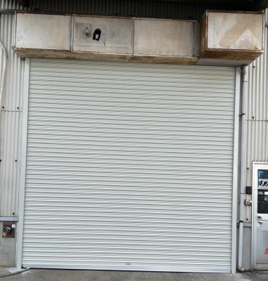 倉庫　非常電源装置付き　電動シャッター　交換工事　